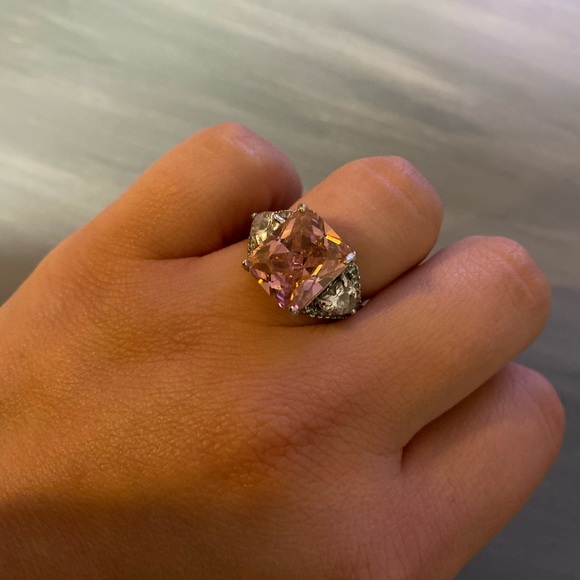 Cocktail ring size 7 - Picture 1 of 3